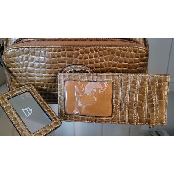 Kathy Van Zeeland Womens Pocketbook Golden Honey Croco Embossed Organizer Bag - Picture 4 of 16